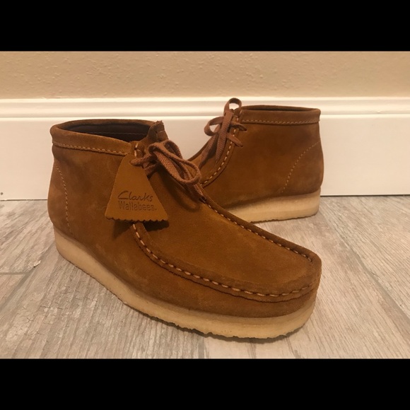 clarks wallabees cola suede